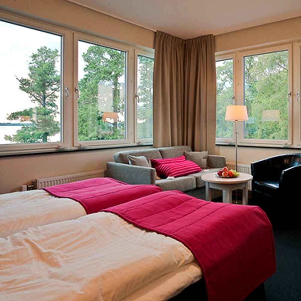 Ringsjoestrand Hotel Horby Exterior photo